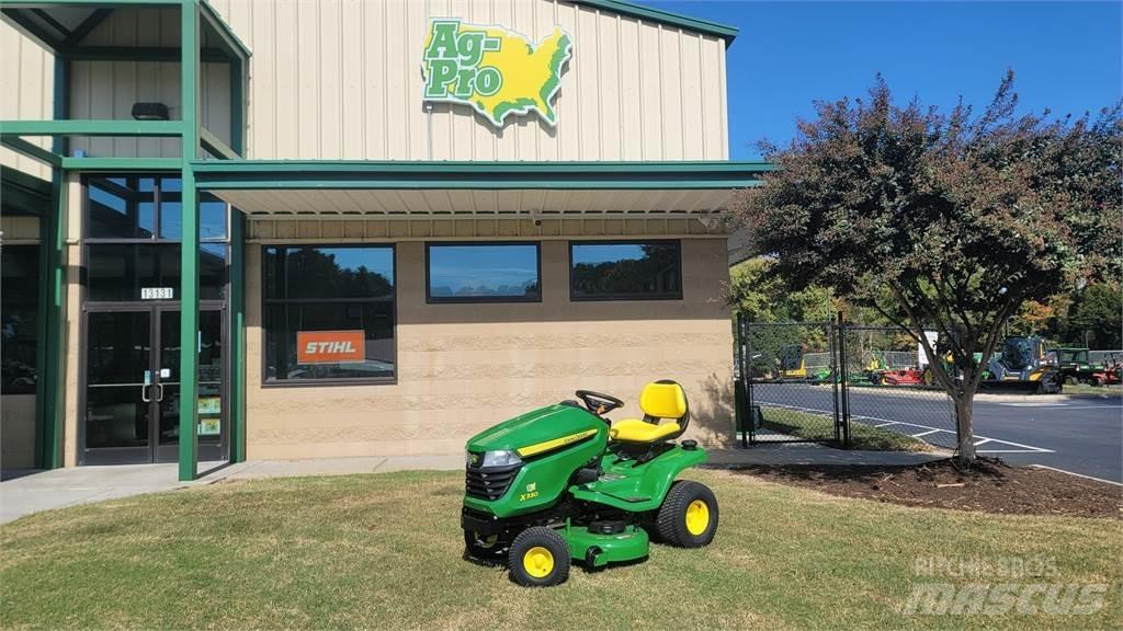 John Deere x330 Трактори