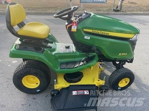 John Deere X350 Трактори