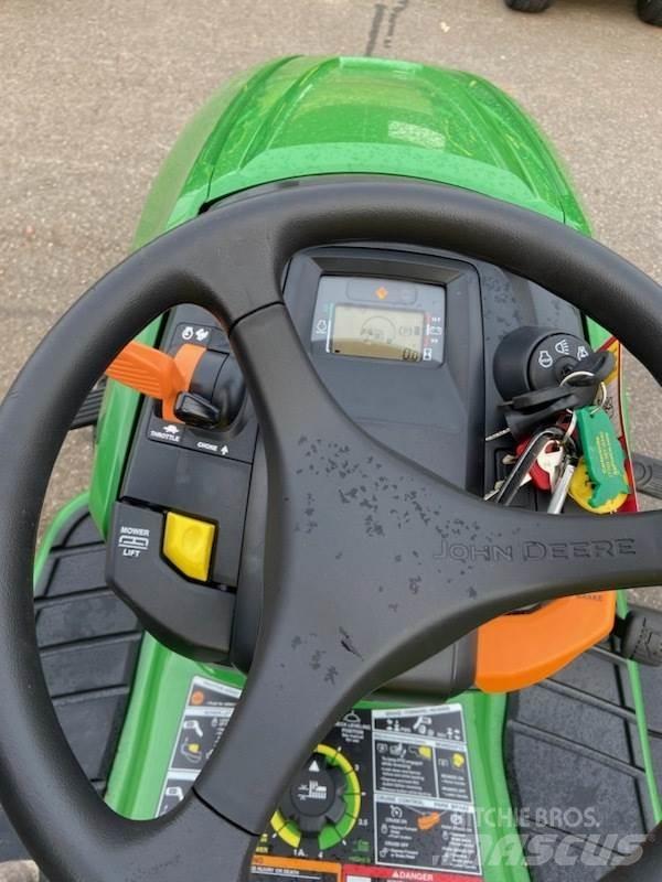 John Deere X350 Трактори