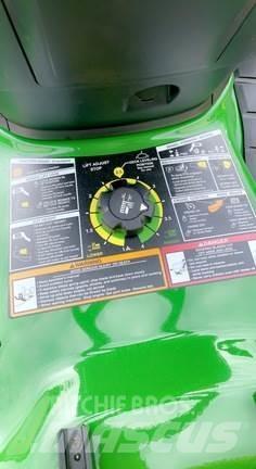 John Deere X350 Самохідні газонокосарки