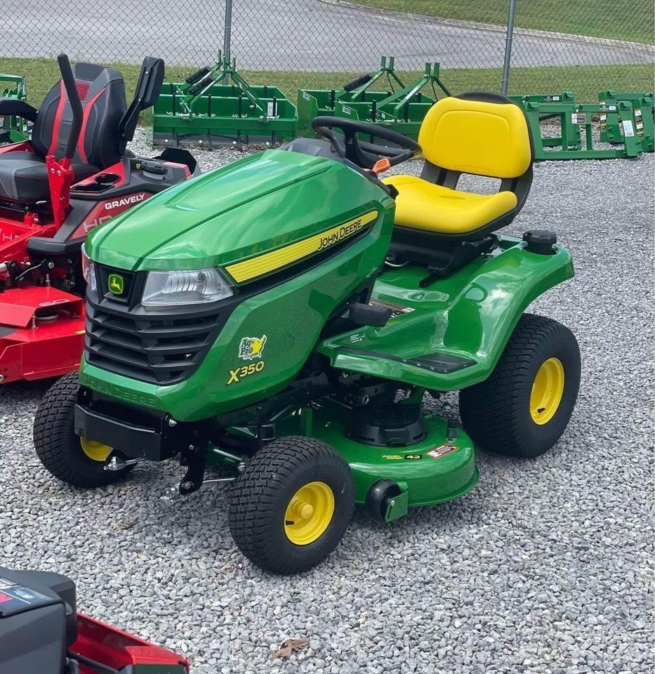 John Deere X350 Трактори
