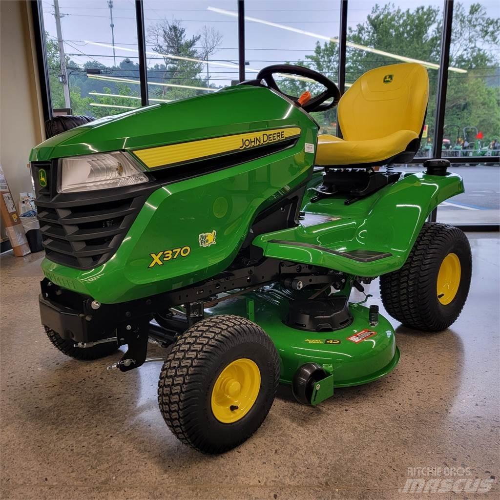 John Deere X370 Трактори