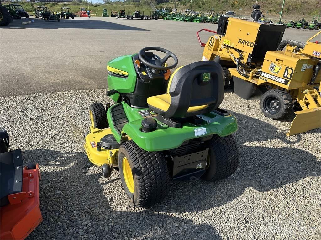 John Deere x380 Трактори