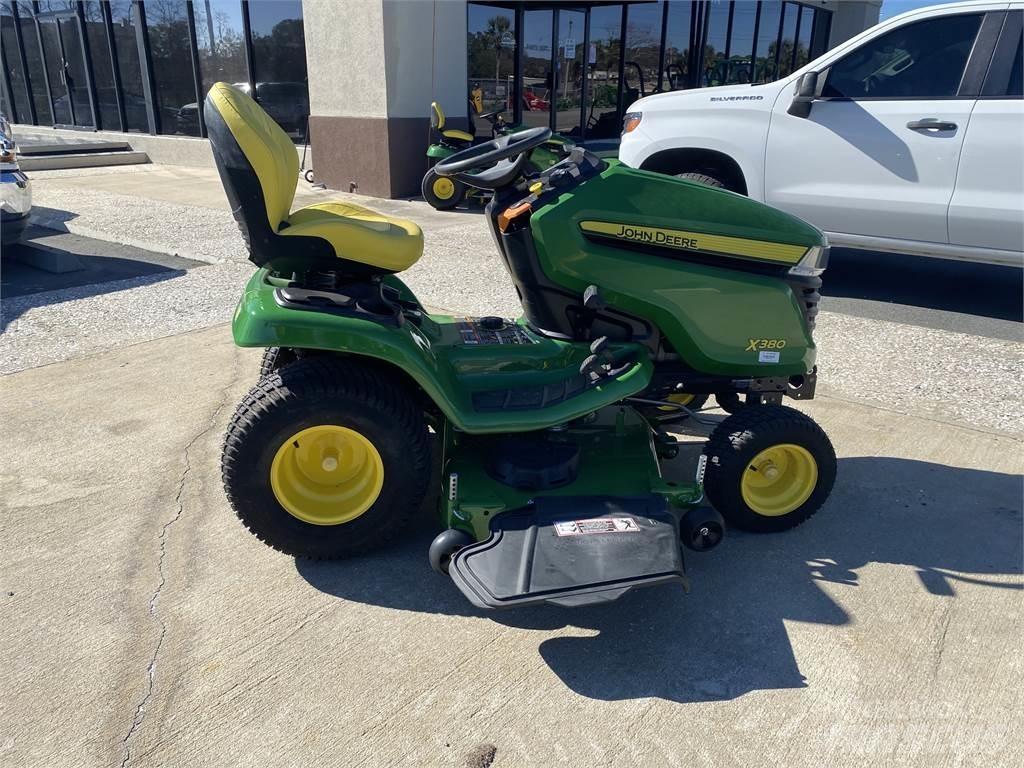 John Deere X380 Трактори