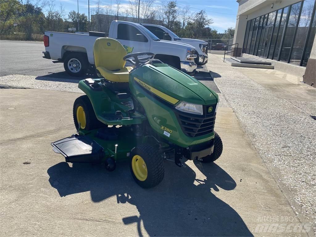 John Deere X380 Трактори
