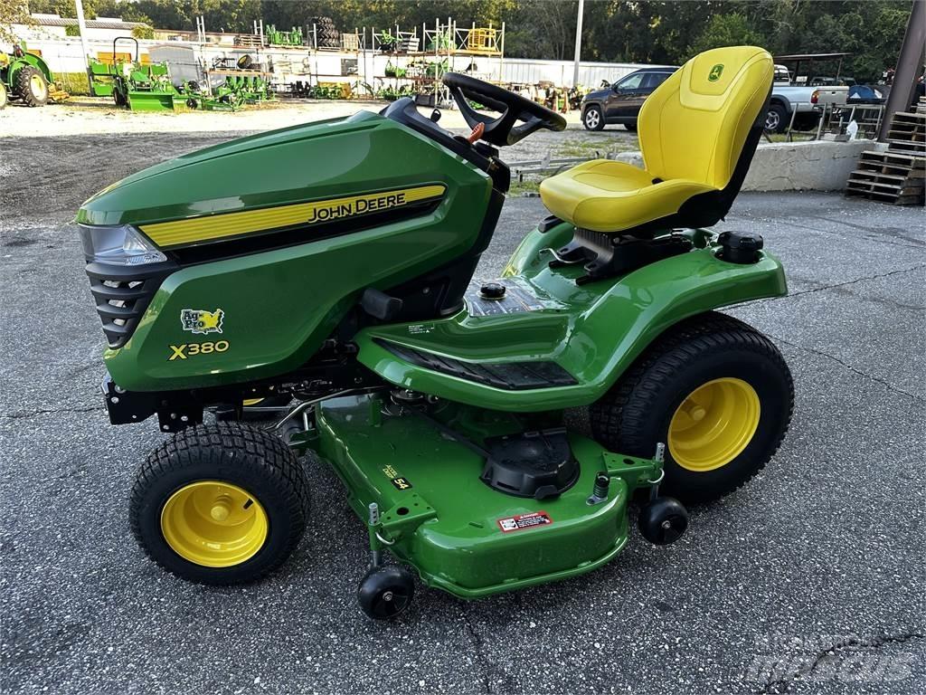 John Deere X380 Трактори