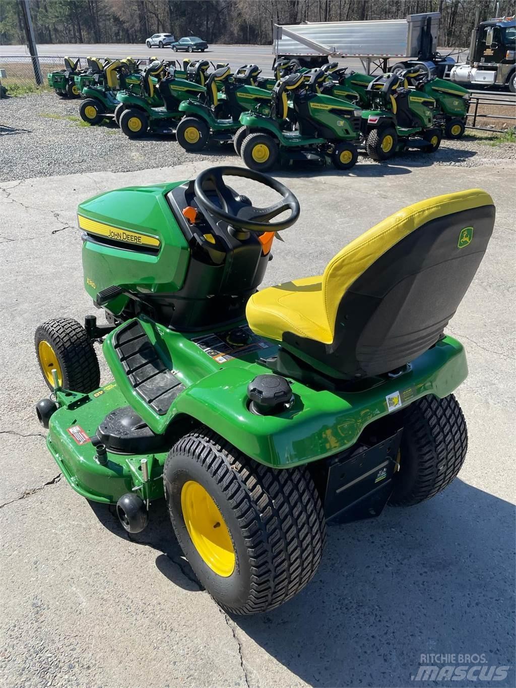 John Deere X380 Трактори
