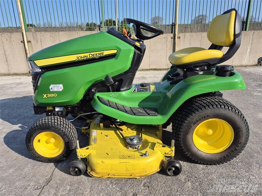 John Deere X380 Трактори