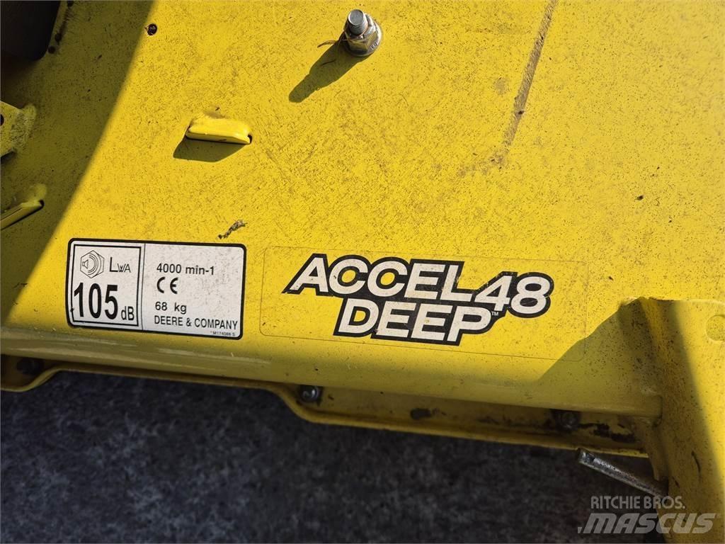 John Deere X380 Трактори