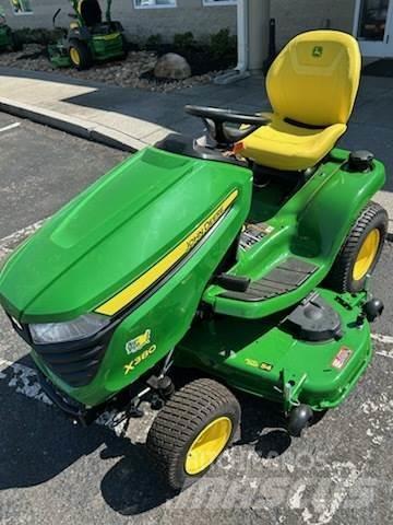 John Deere X380 Самохідні газонокосарки