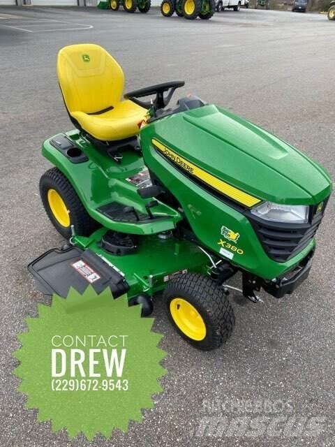 John Deere X380 Трактори