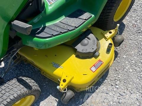John Deere X380 Трактори