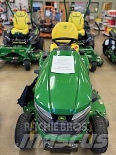 John Deere X390 Трактори