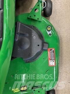 John Deere X390 Трактори