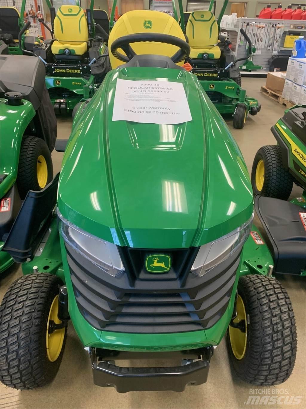 John Deere X390 Трактори