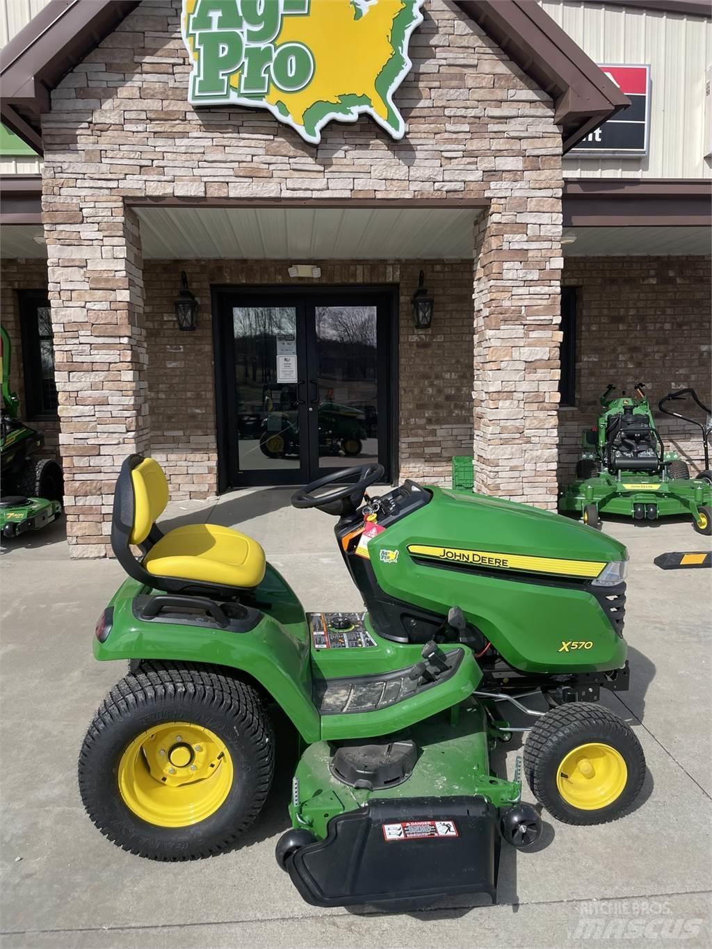 John Deere X570 Трактори