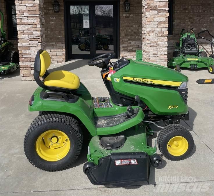 John Deere X570 Трактори