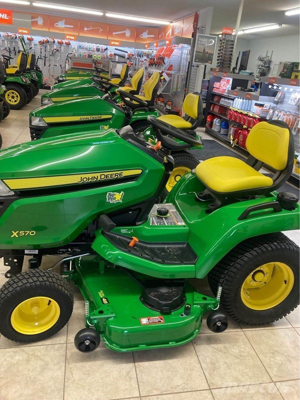 John Deere X570 Трактори