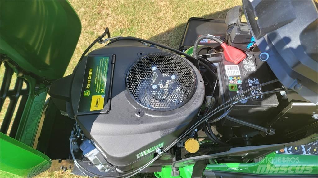 John Deere X570 Трактори