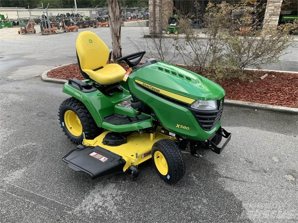 John Deere X580 Трактори