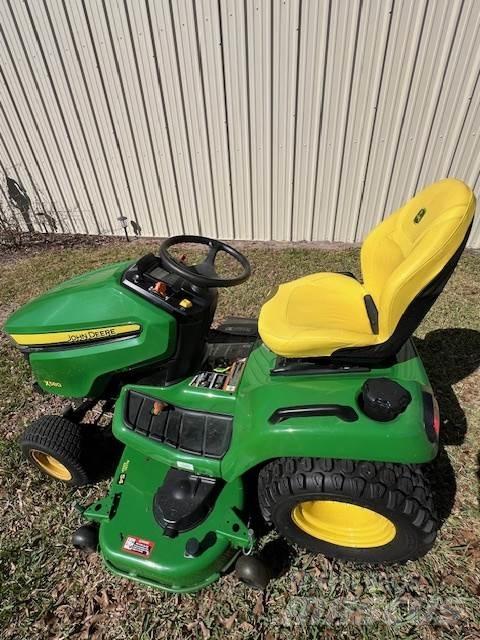 John Deere X580 Трактори