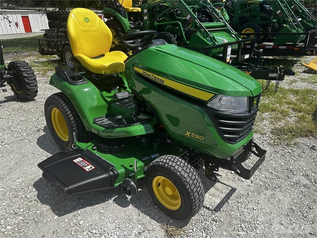 John Deere X590 Трактори