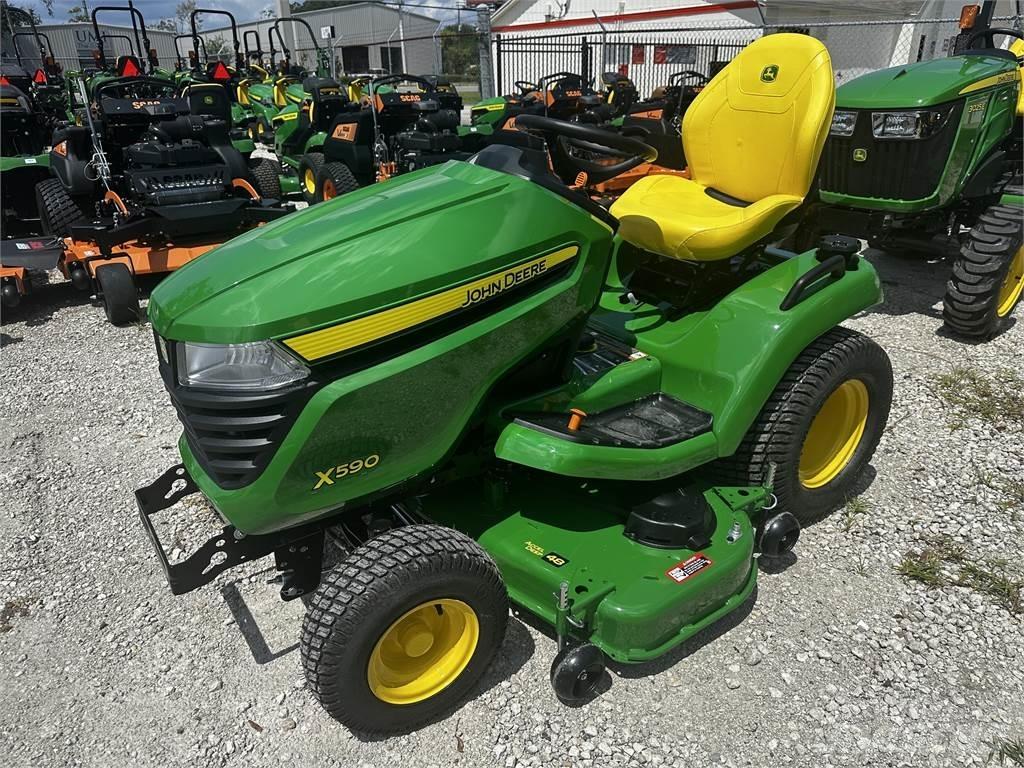John Deere X590 Трактори