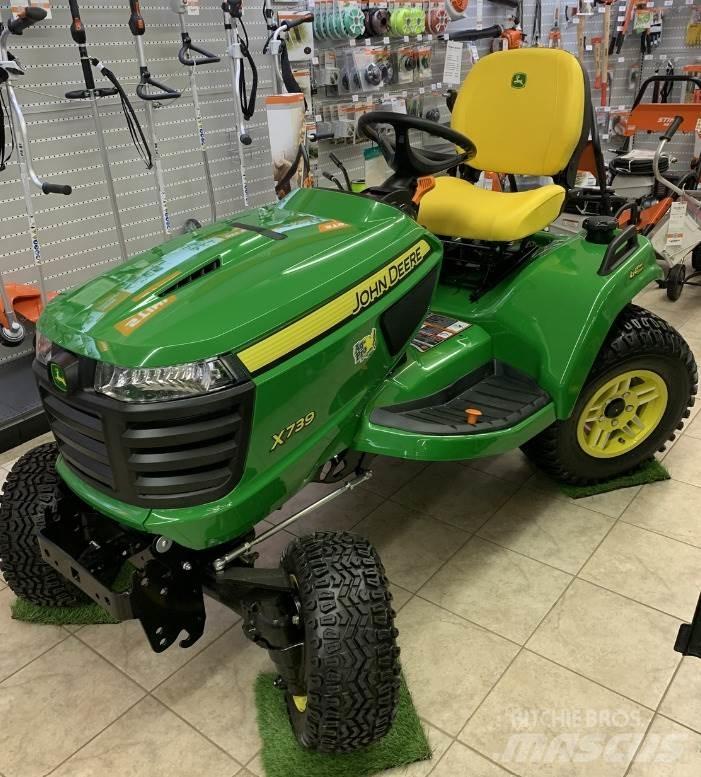 John Deere X739 Трактори