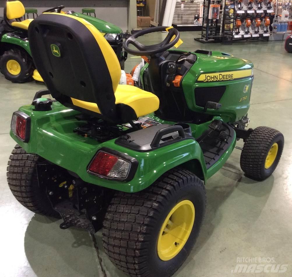 John Deere X750 Трактори