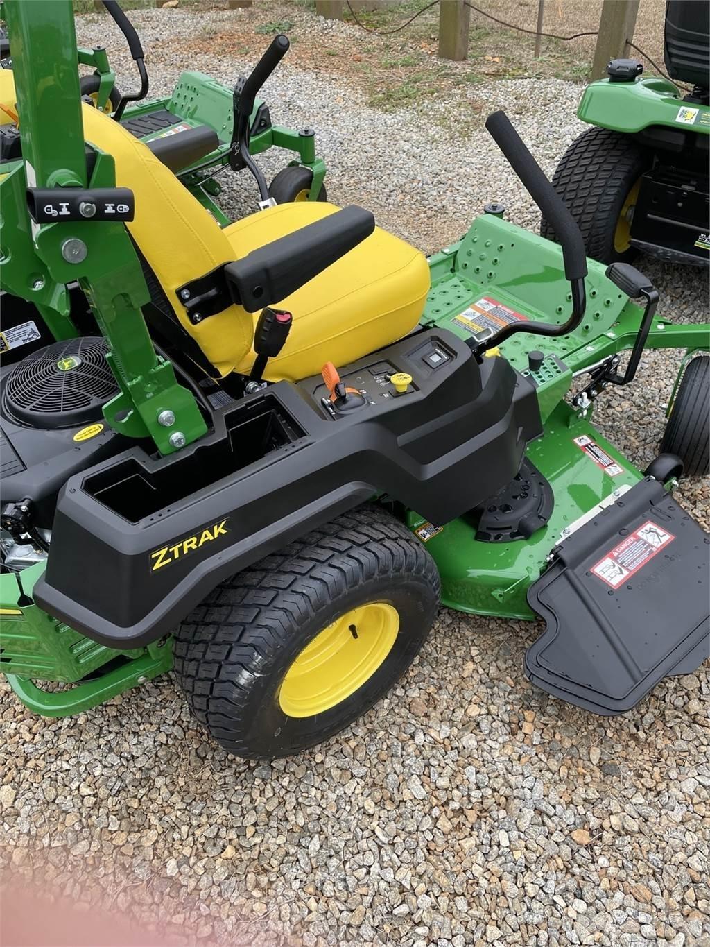 John Deere Z515E Zero turn косарки