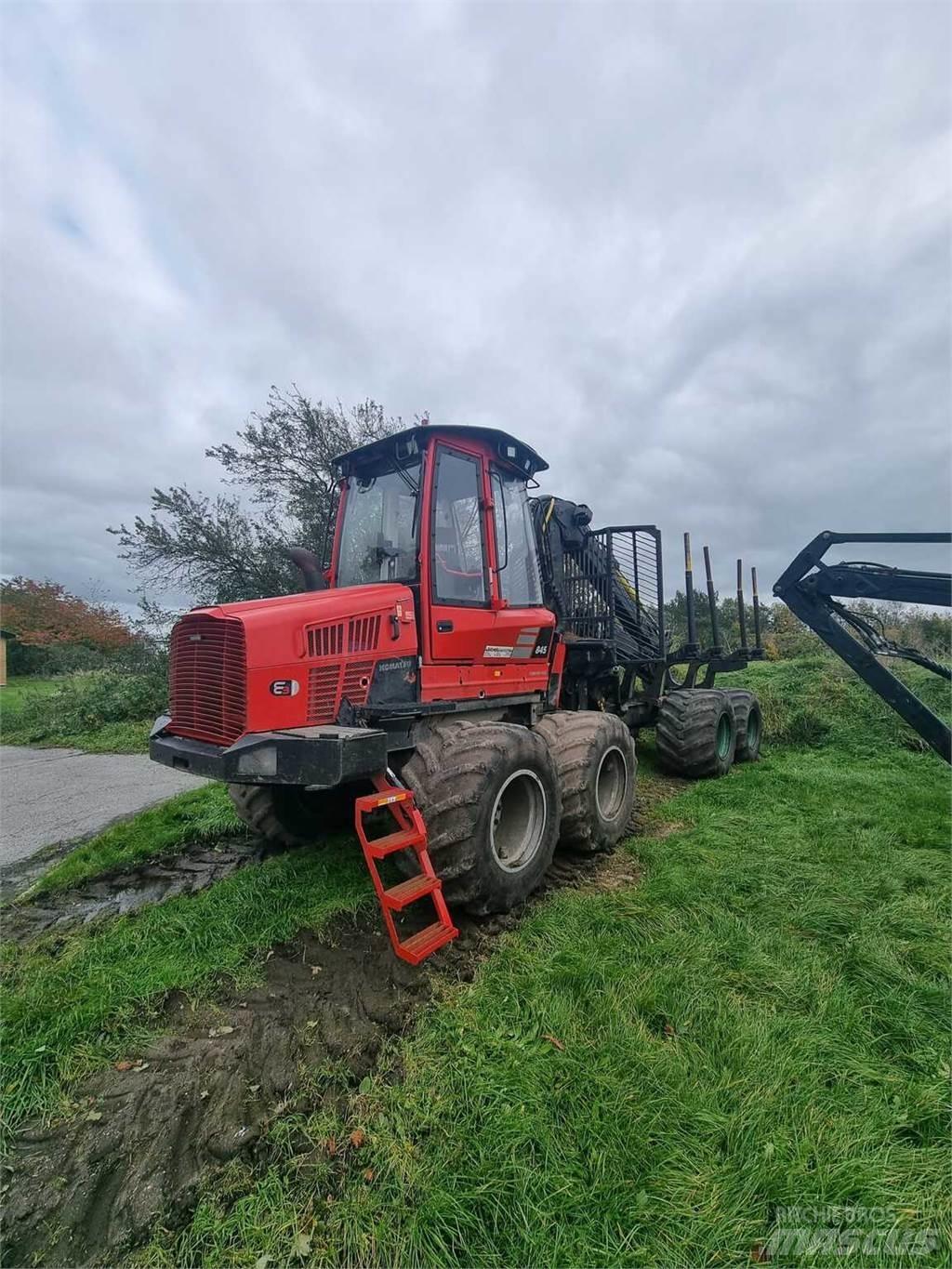 Komatsu 845 Форвардери