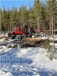 Komatsu 895 Форвардери