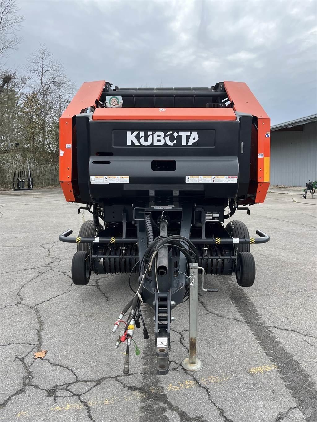 Kubota BV4160E Рулонні прес-підбирачі