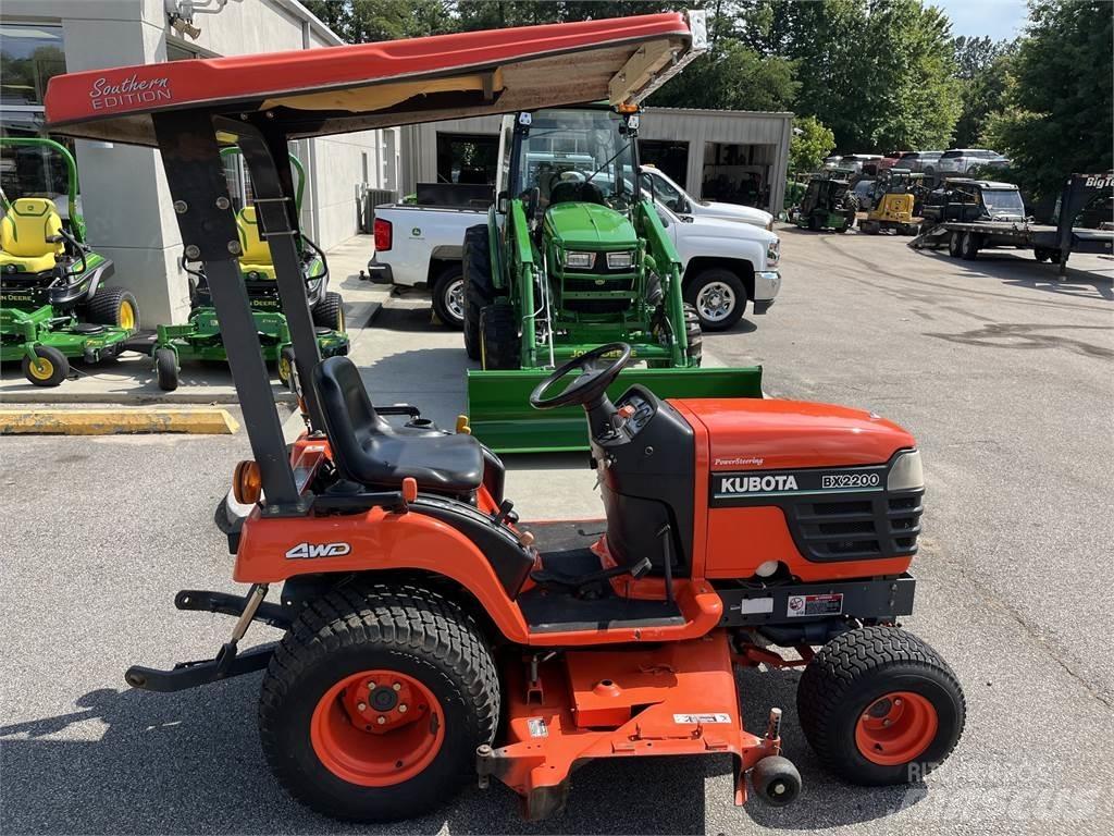 Kubota BX2200 Трактори