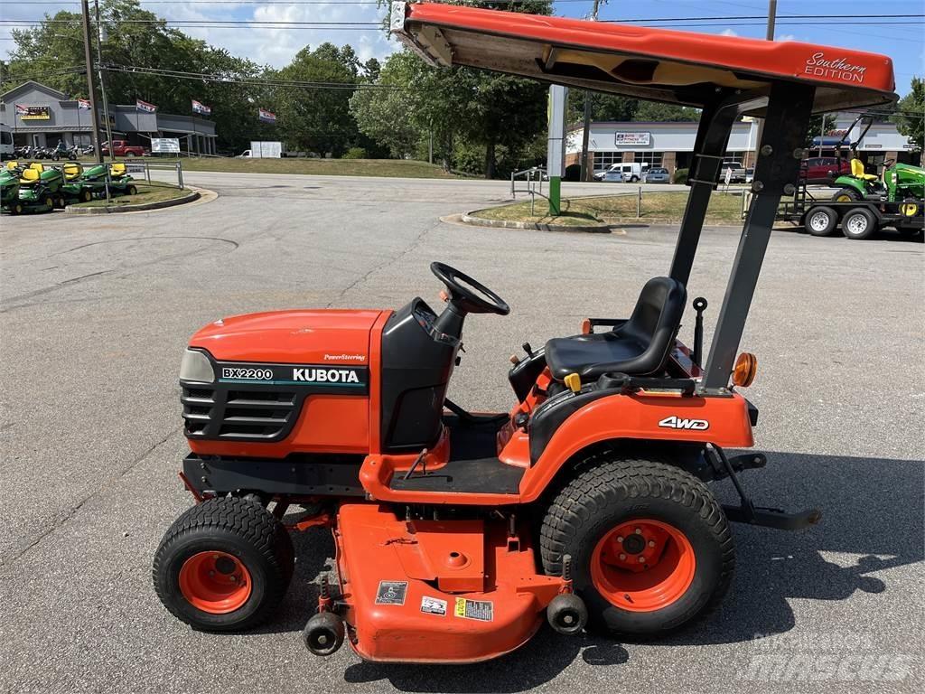 Kubota BX2200 Трактори
