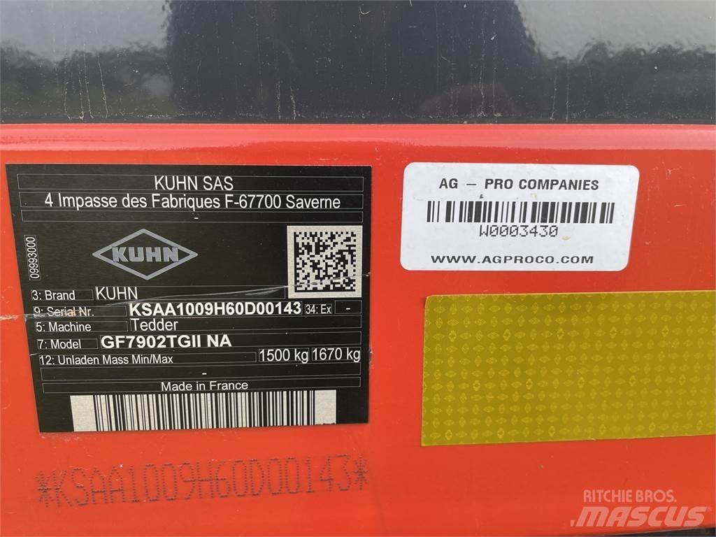 Kuhn GF7902 Граблі і сінозворушувачі