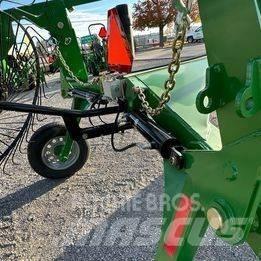Pequea MCR8 Граблі і сінозворушувачі
