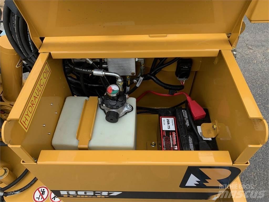 Rayco RG37T Машини для подрібнення пнів