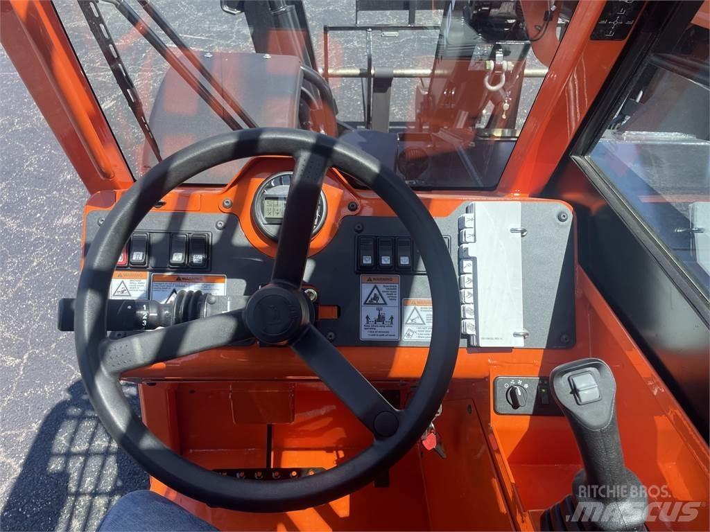 SkyTrak 10054 Телескопічні навантажувачі