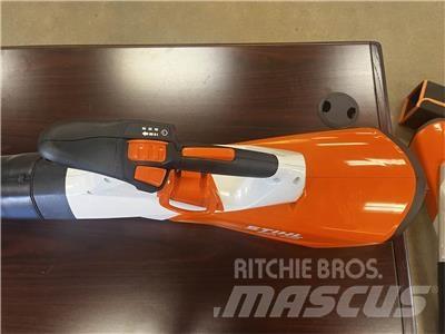 Stihl BGA200 Гольф-мобілі