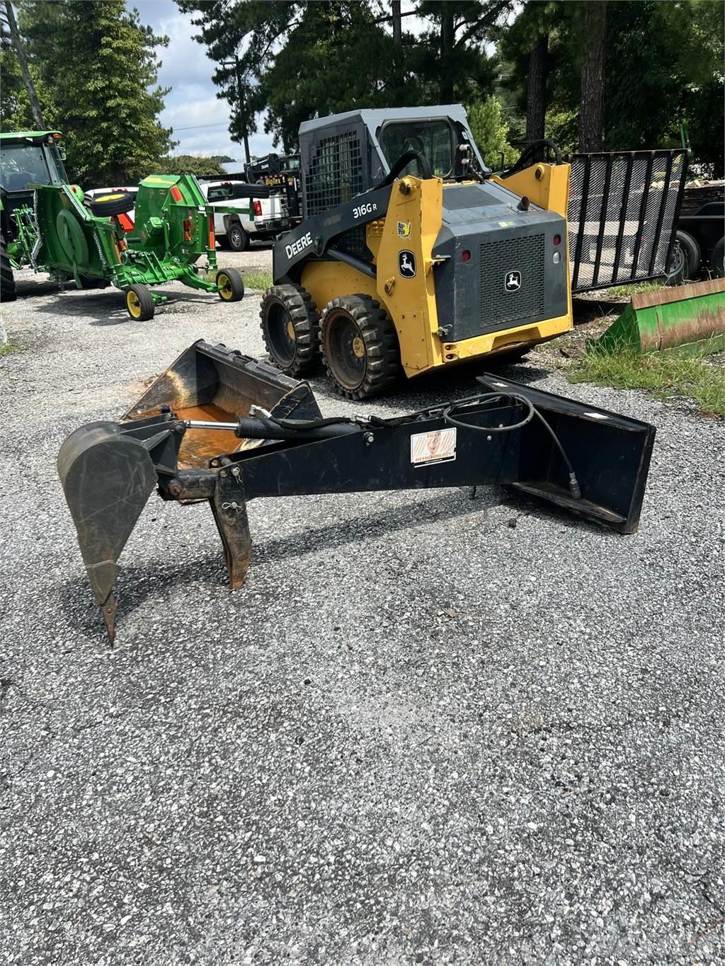 Tiger Backhoe Будтехніка - Інші
