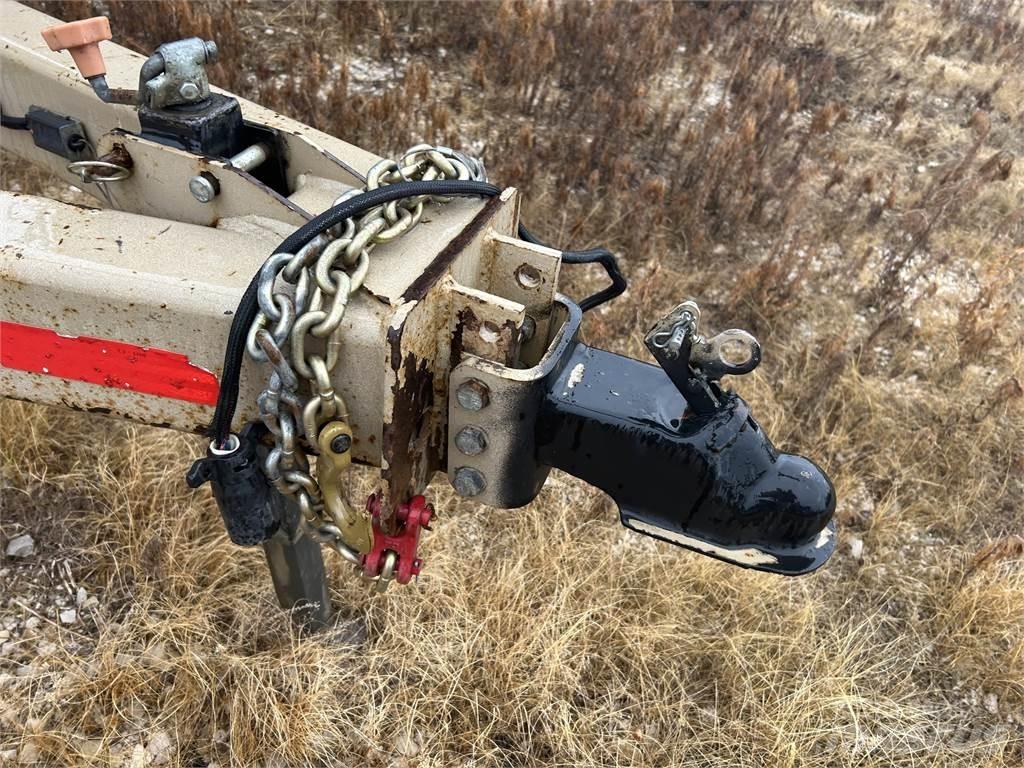 UNVERFERTH 3750 Причепи перевантажувачі зерна