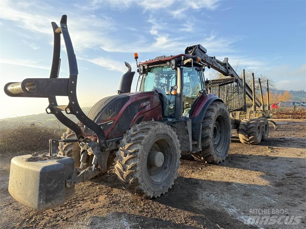 Valtra T174 Форвардери