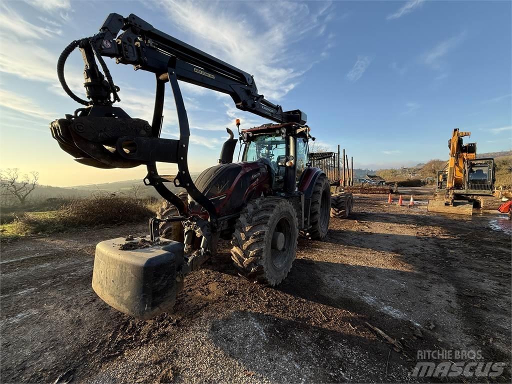 Valtra T174 Форвардери