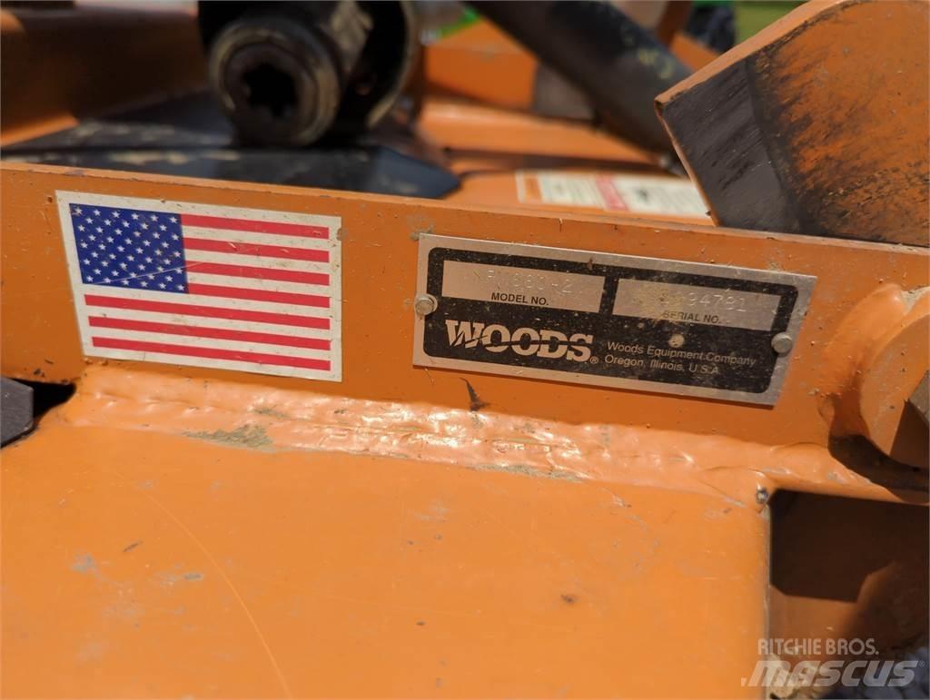 Woods RM660 Самохідні газонокосарки