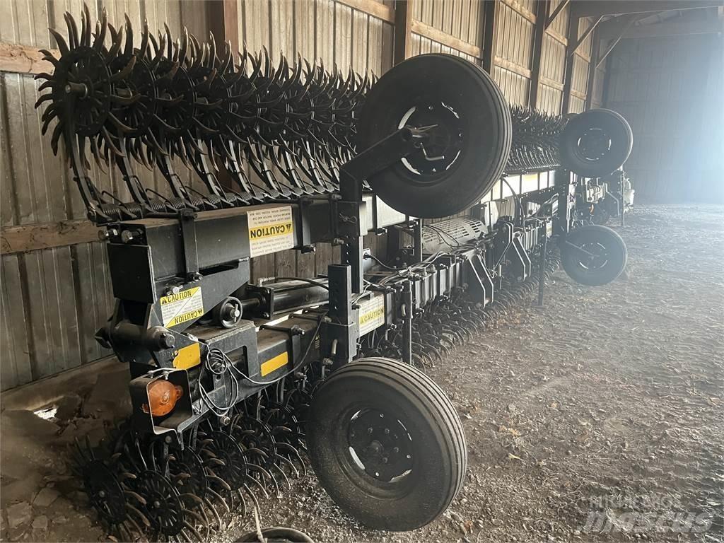 YETTER 3541 Інші землеоброблювальні машини і додаткове обладнання