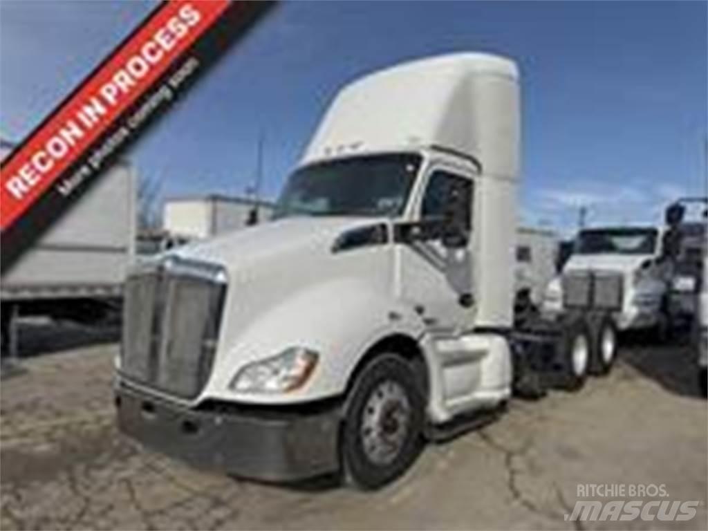 Kenworth T680 Тягачі