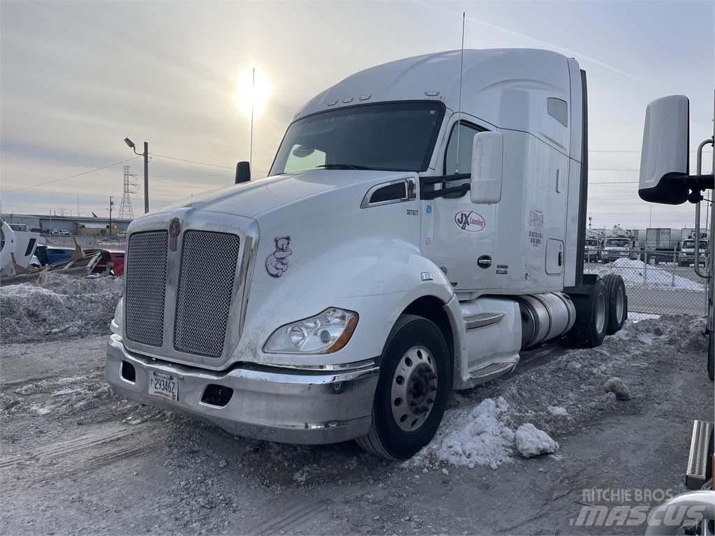 Kenworth T680 Тягачі