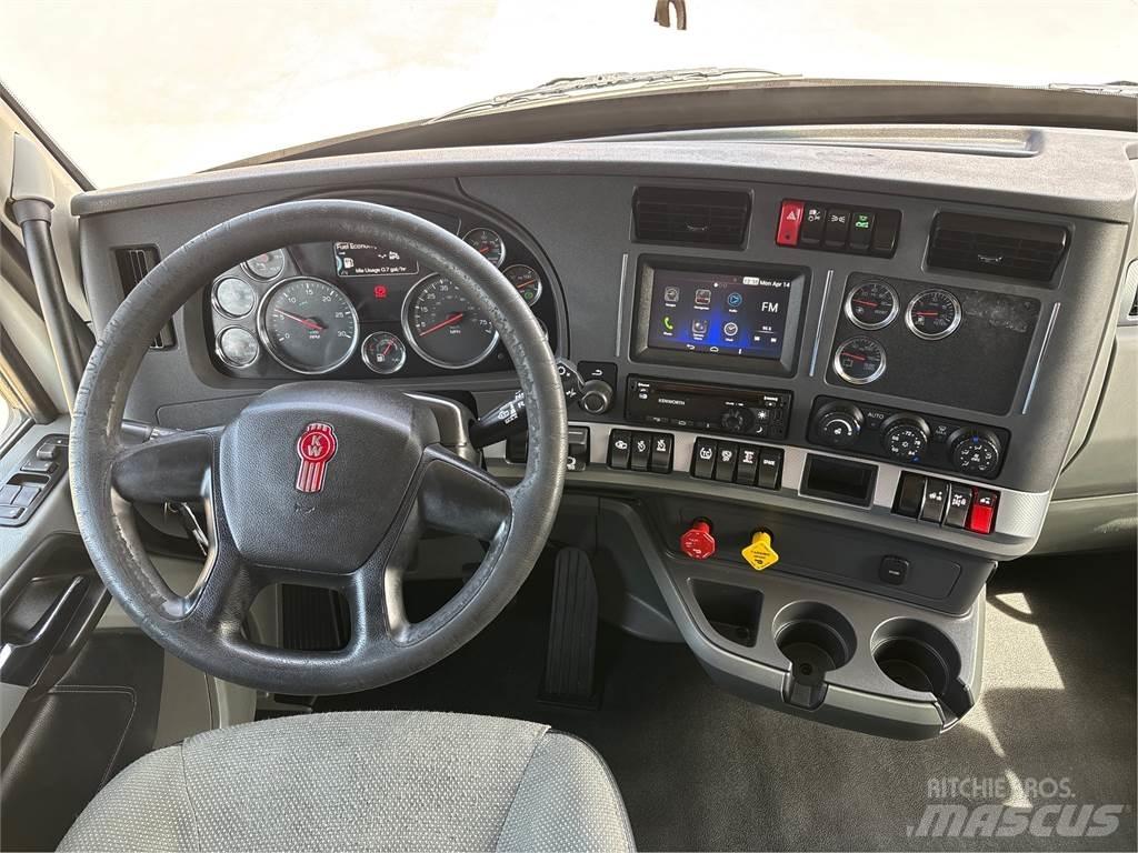 Kenworth T680 Тягачі