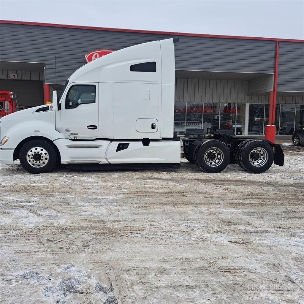 Kenworth T680 Тягачі
